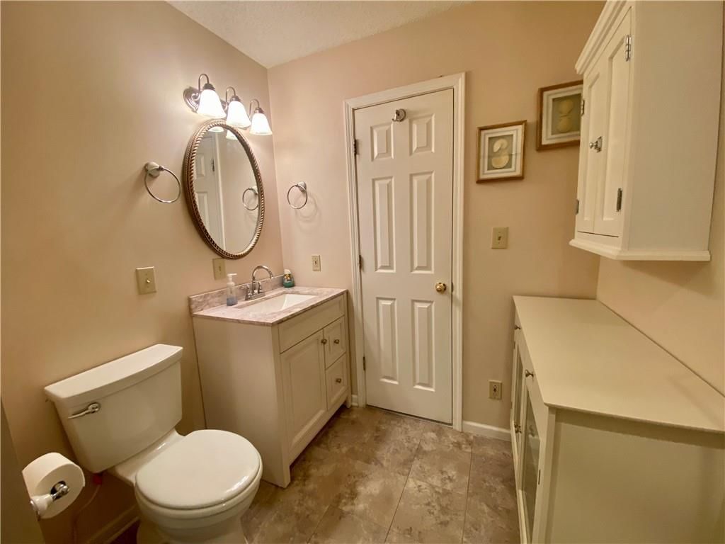 Photo 18 of 37 - 517 Kindred Drive