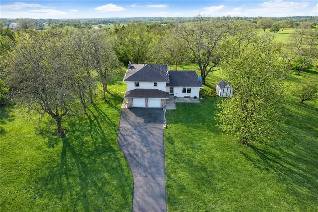 21302 SE Clover Hills Road, Cleveland, MO