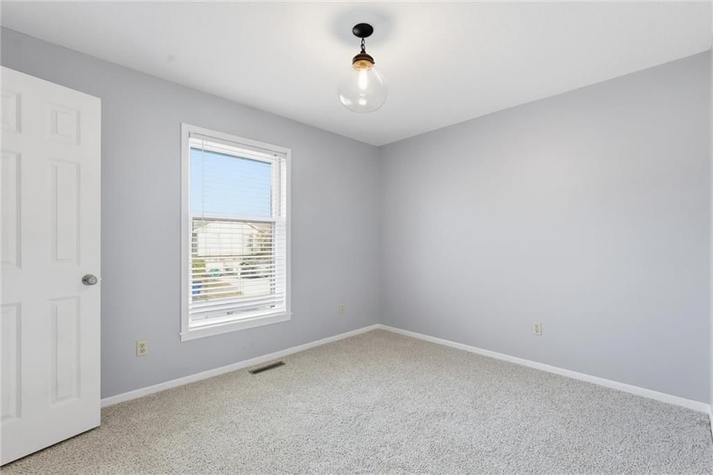 Photo 18 of 28 - 410 NE Corsicana Street