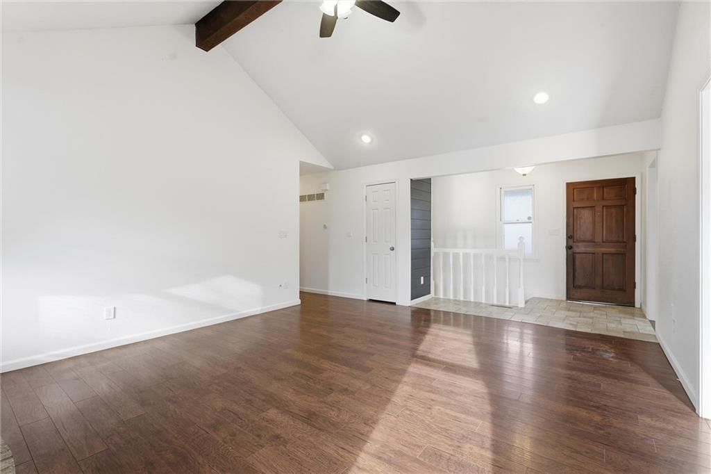 Photo 6 of 28 - 410 NE Corsicana Street