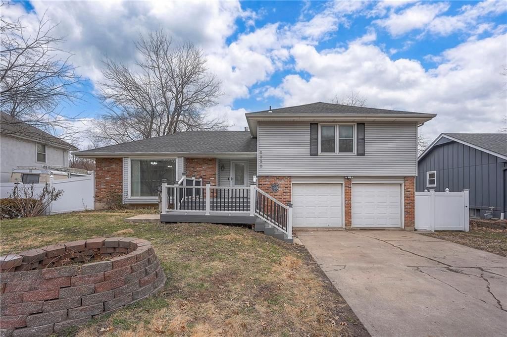 8920 W 95th Terrace, Overland Park, KS