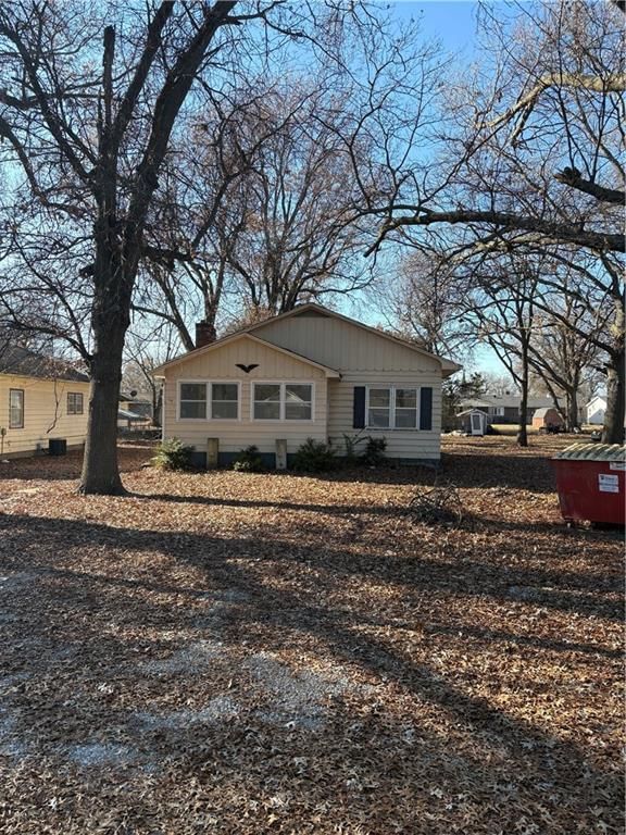 114 S High Street — photo 1
