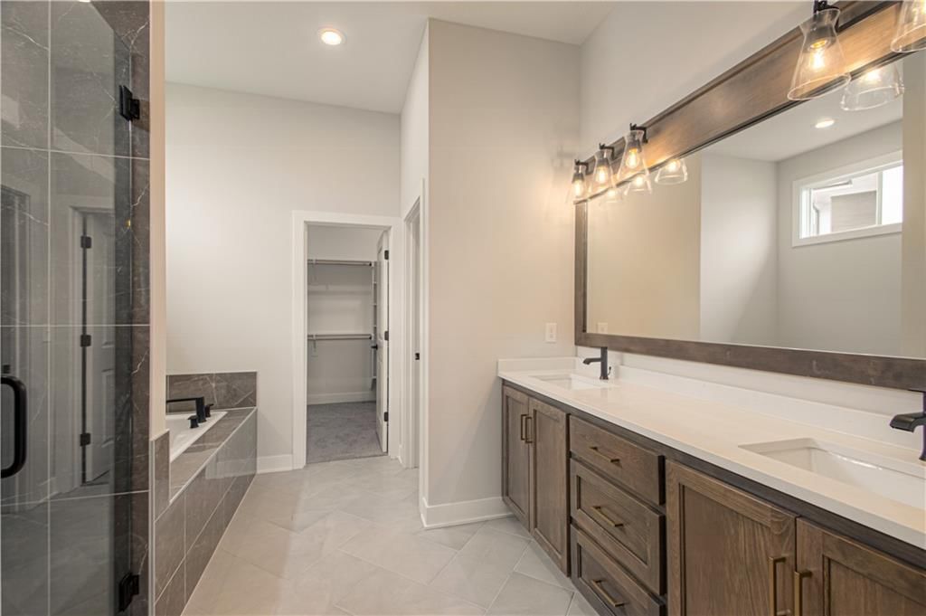 17171 S Laurelwood Street — photo 35