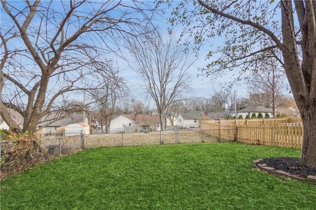 Photo 22 of 22 - 8815 Cottonwood Street