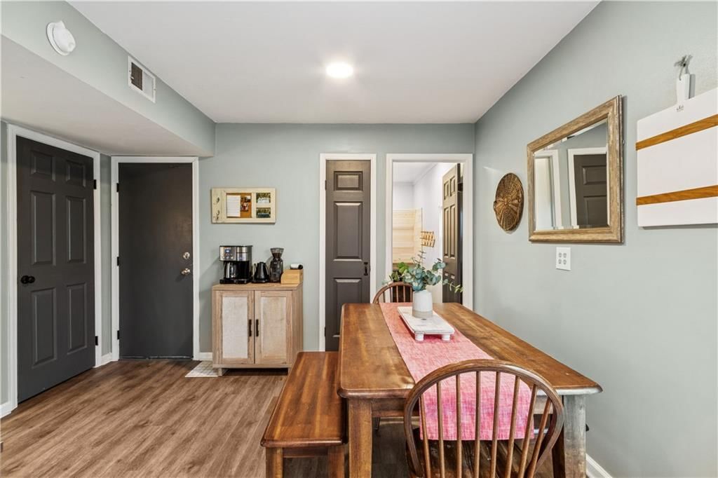 Photo 9 of 22 - 8815 Cottonwood Street