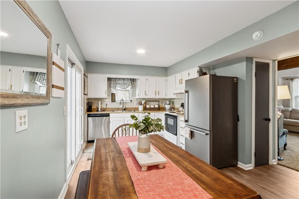 Photo 10 of 22 - 8815 Cottonwood Street