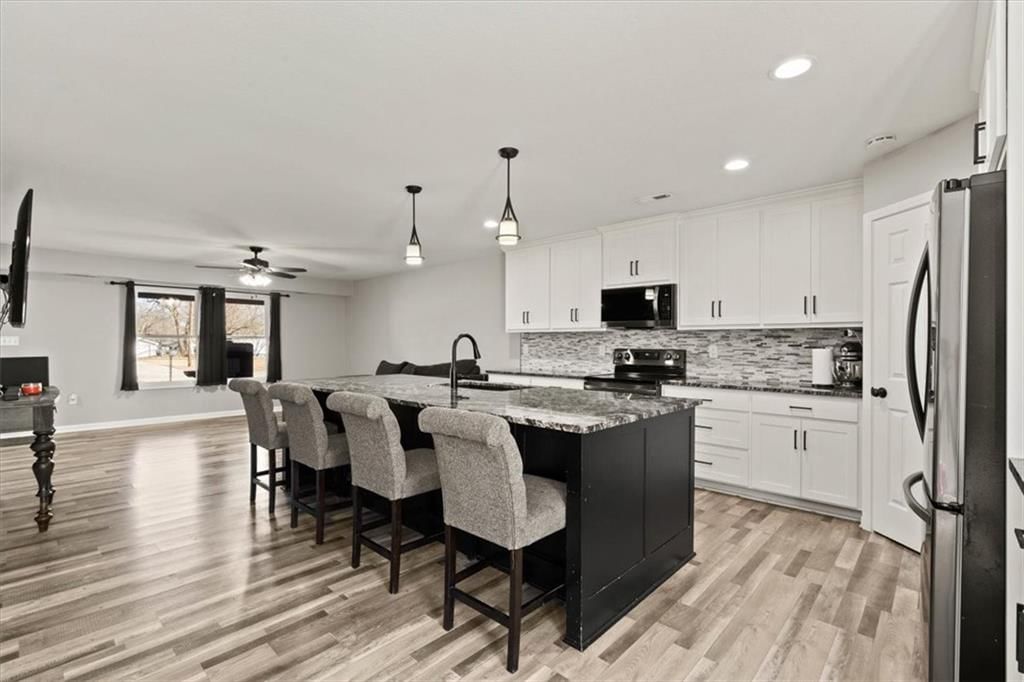 303 W Chestnut Street — photo 11