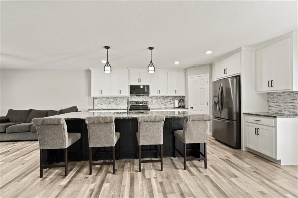 303 W Chestnut Street — photo 13