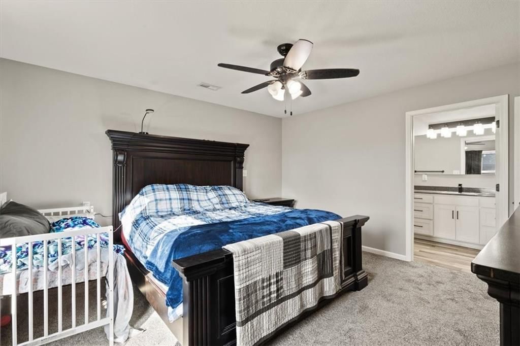 303 W Chestnut Street — photo 17