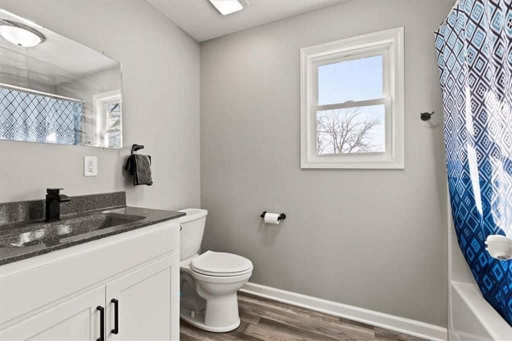 303 W Chestnut Street — photo 21