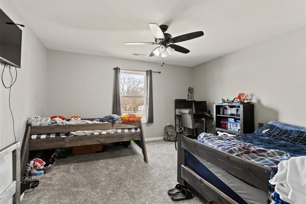 303 W Chestnut Street — photo 25