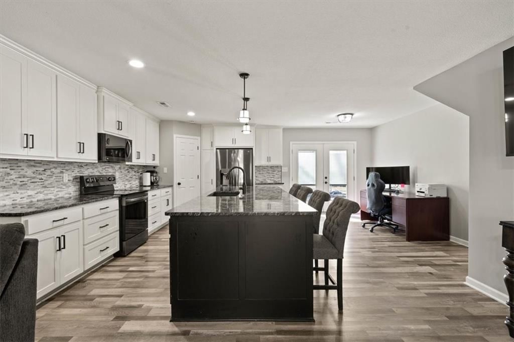 303 W Chestnut Street — photo 5