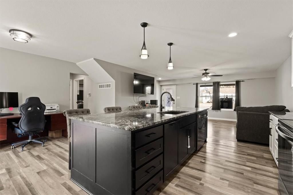 303 W Chestnut Street — photo 9