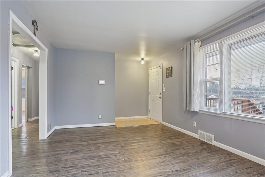 Photo 5 of 40 - 4011 N Bellefontaine Avenue
