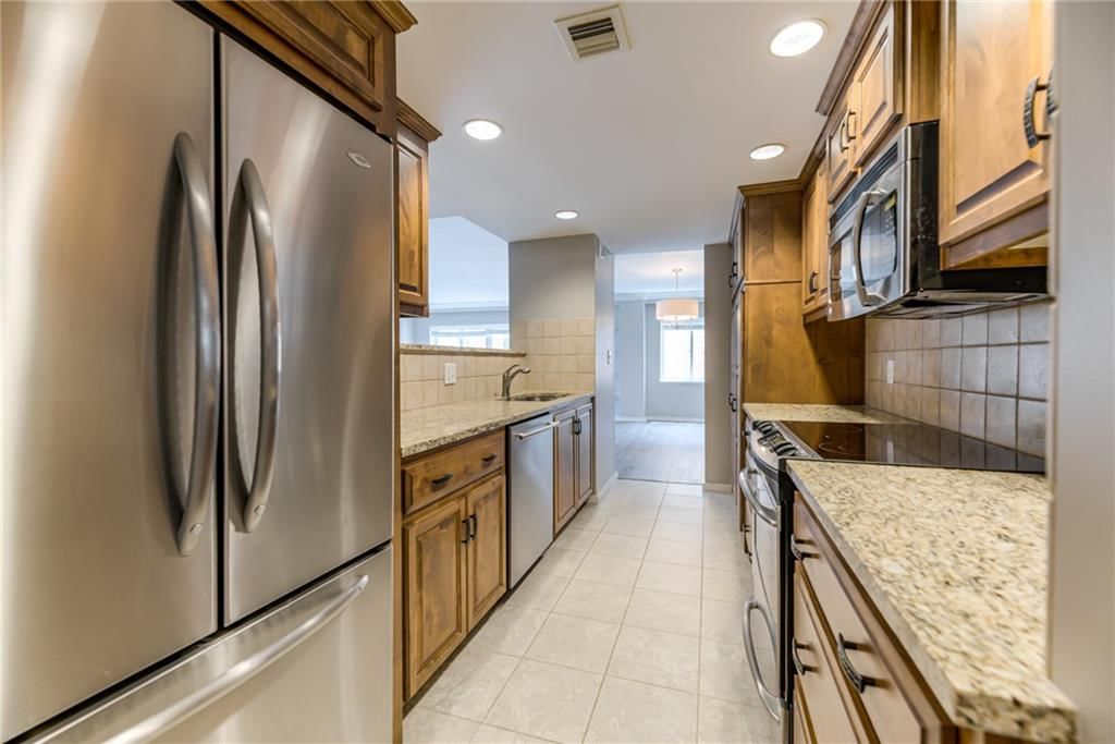 4740 Roanoke Parkway — photo 22