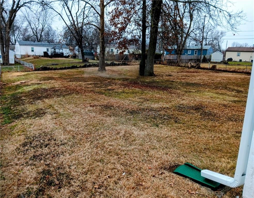 Photo 23 of 25 - 16305 E 16th Street S