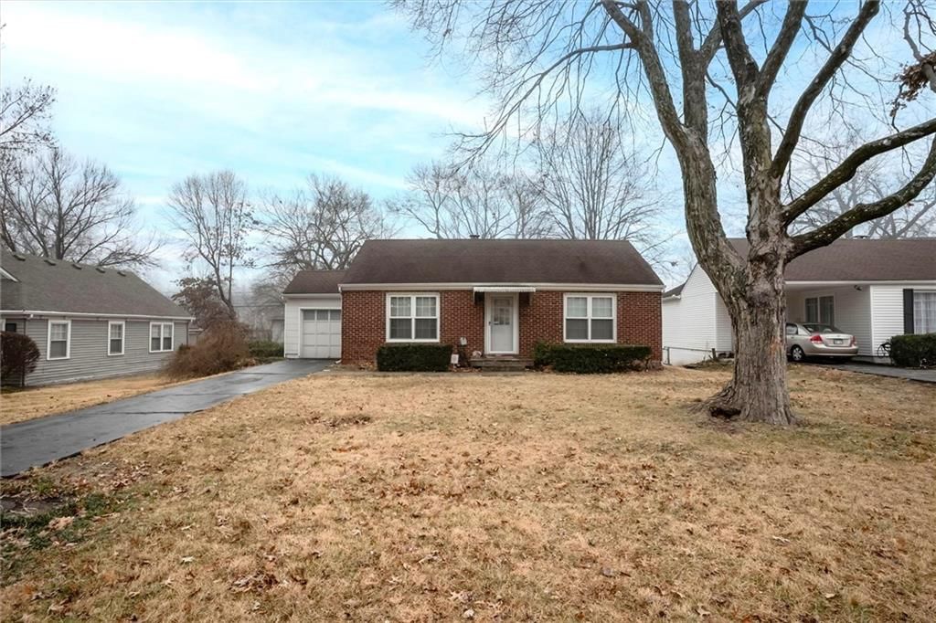 6105 Granada Street, Fairway, KS