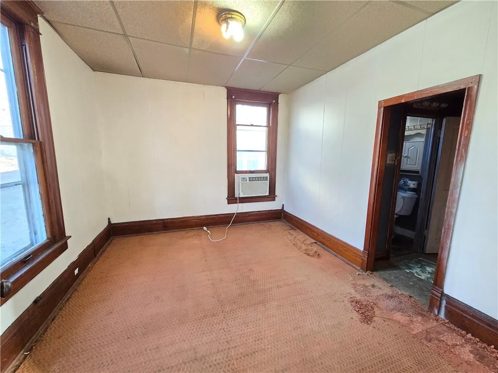 329 W 1st Street — photo 26