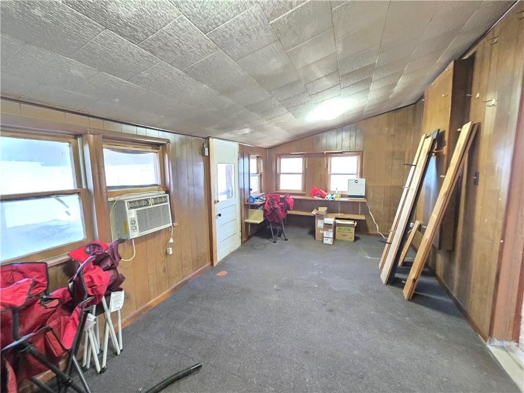 329 W 1st Street — photo 35
