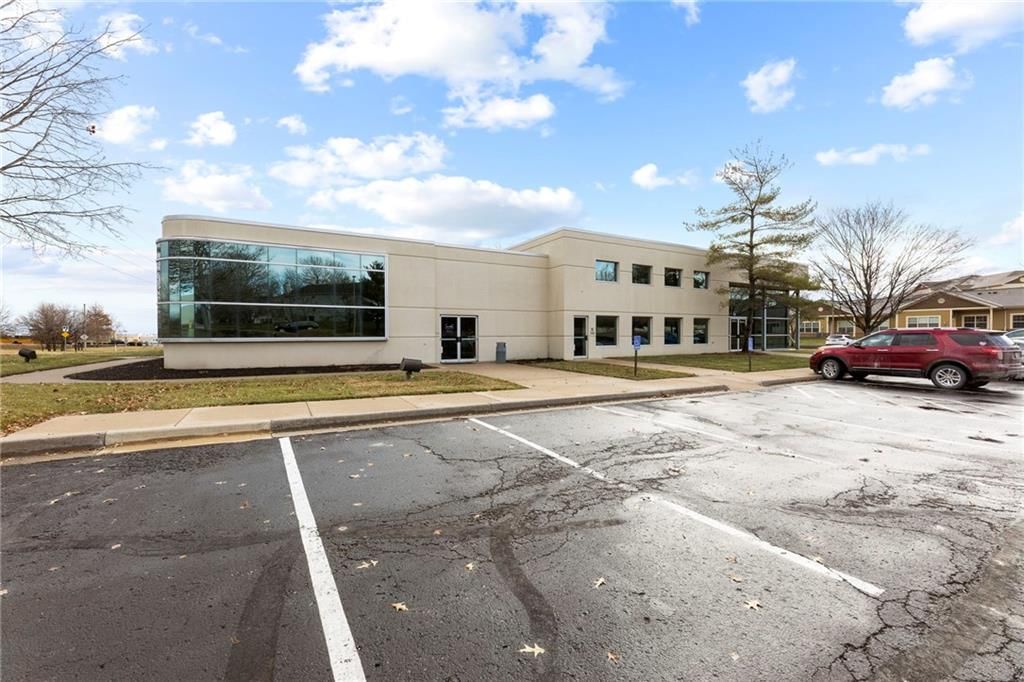 700 NE R D Mize Road — photo 2