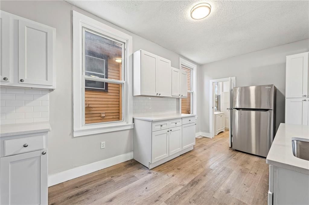 512 Ottawa Street — photo 8