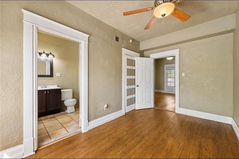 1115 E 41st Street — photo 7