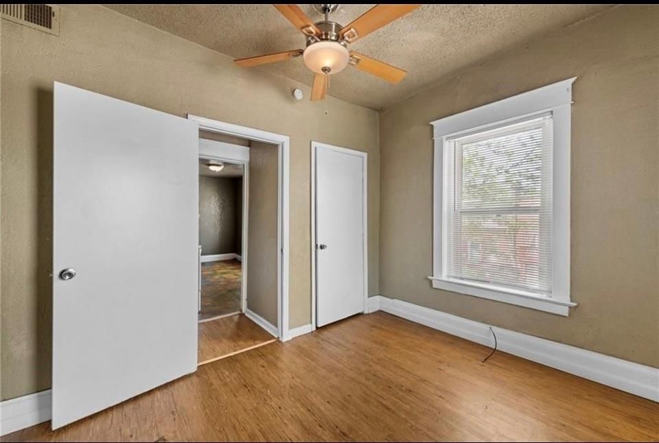1115 E 41st Street — photo 9