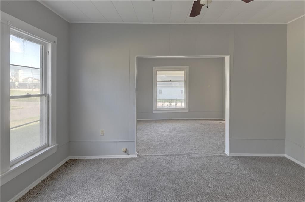 1403 Commercial Street — photo 12