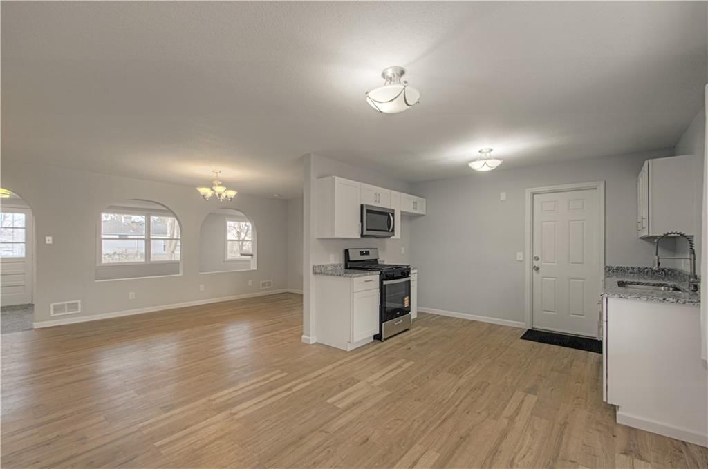 7304 E 109th Terrace, Kansas City, MO