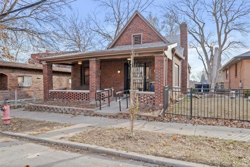 2121 Elma Street, Kansas City, MO