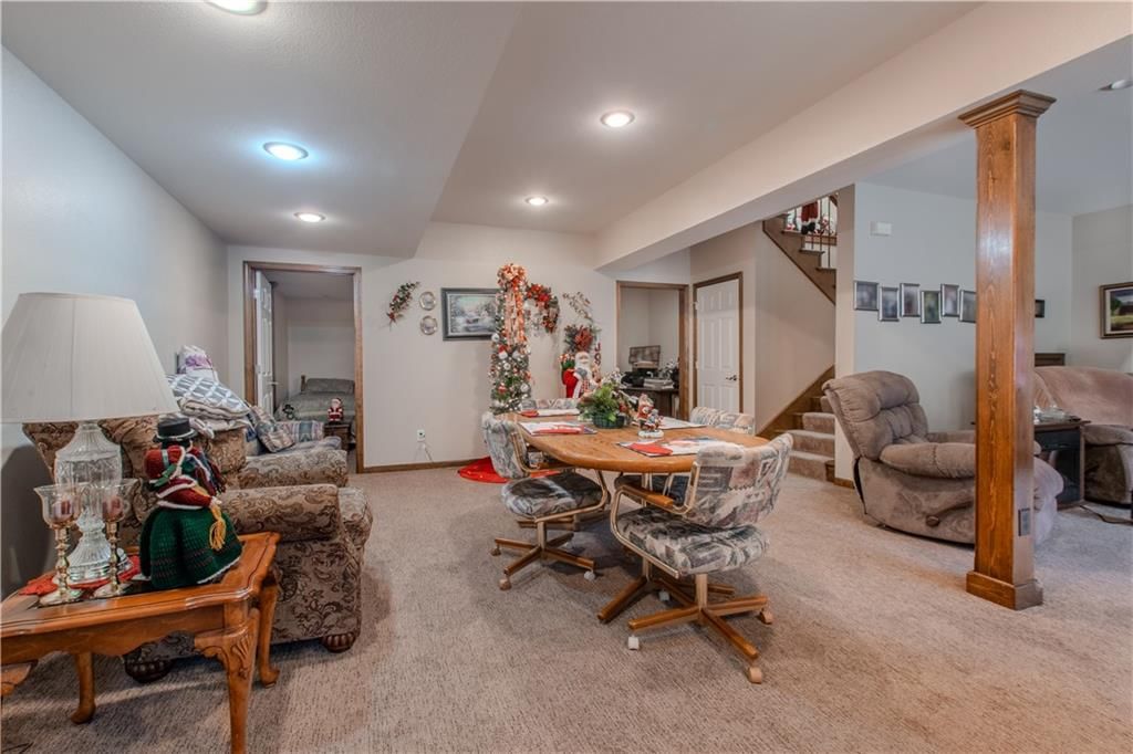 317 S Kentucky Street — photo 36