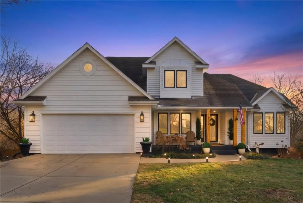 1600 SW Rock Creek Drive, Blue Springs, MO