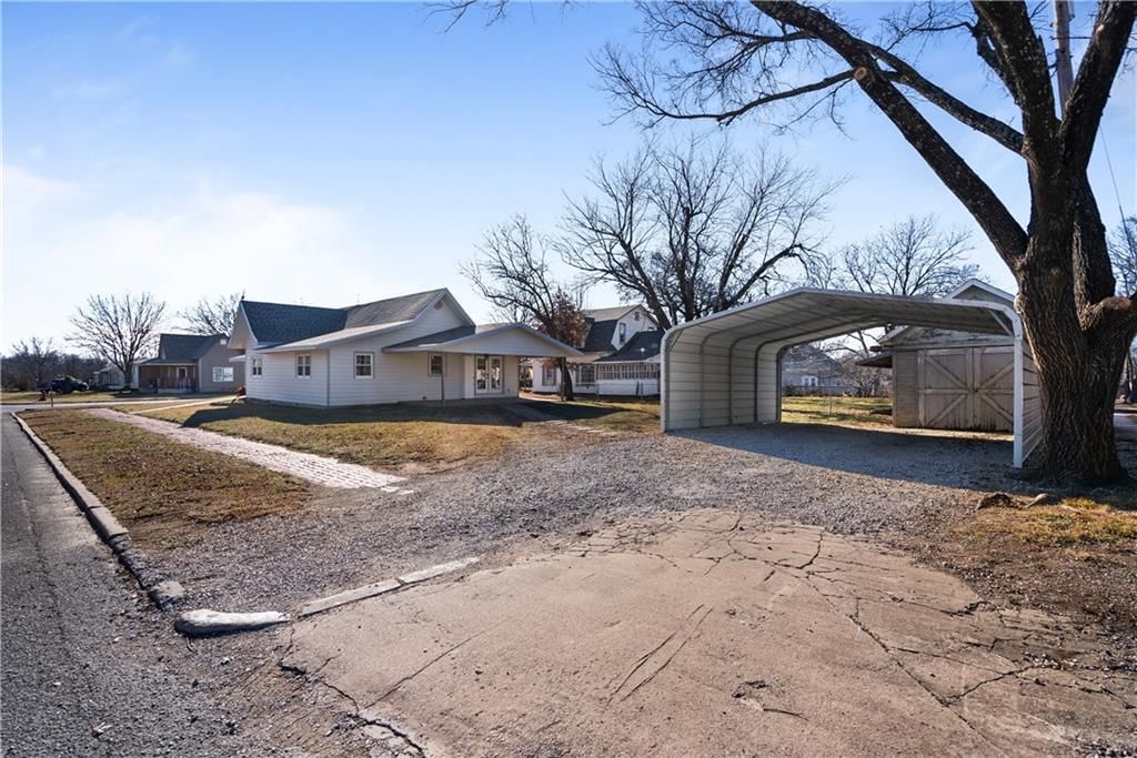 611 E 5th Avenue — photo 38