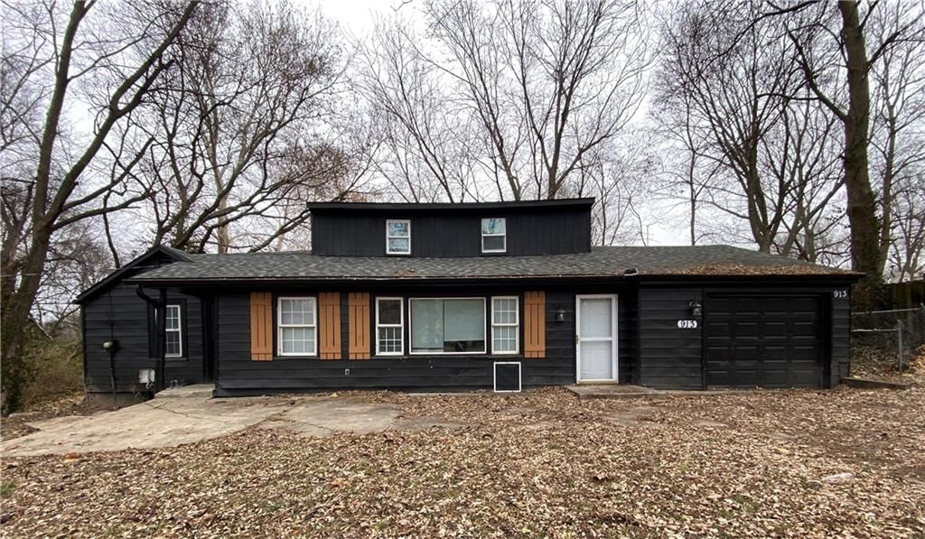 913 S Hocker Avenue — photo 1