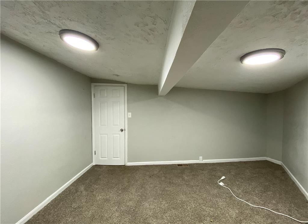 913 S Hocker Avenue — photo 18