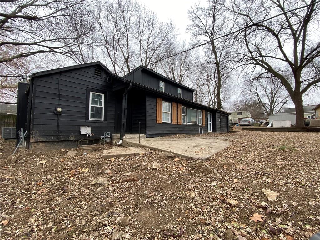 913 S Hocker Avenue — photo 3