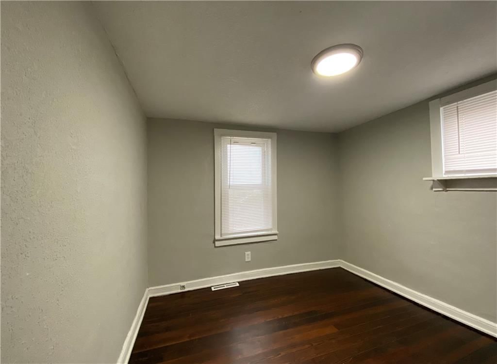 913 S Hocker Avenue — photo 21