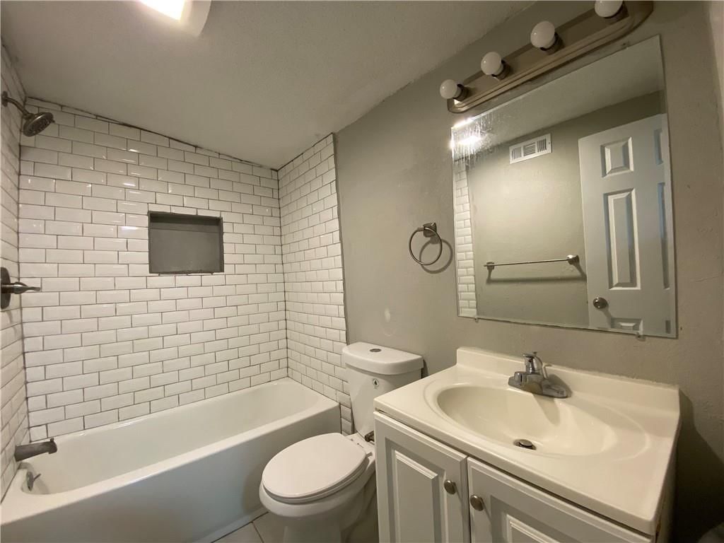 913 S Hocker Avenue — photo 9