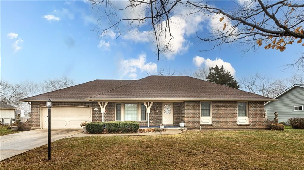 315 N Woodson Drive, Raymore, MO