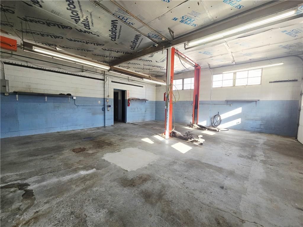512 W 4th Street — photo 7