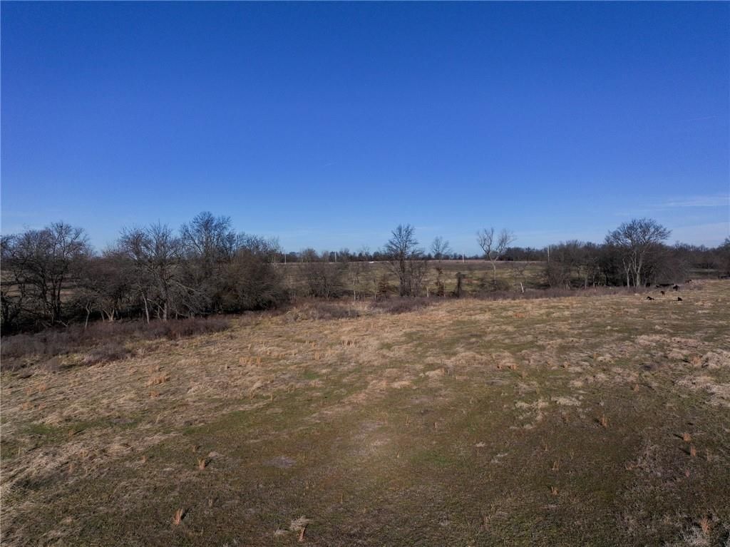 T1 E Logan Road — photo 9