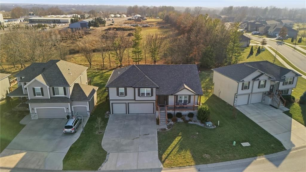606 SE Colonial Drive — photo 42