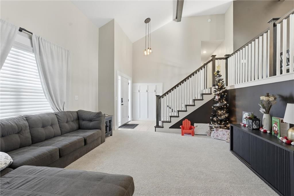 606 SE Colonial Drive — photo 7