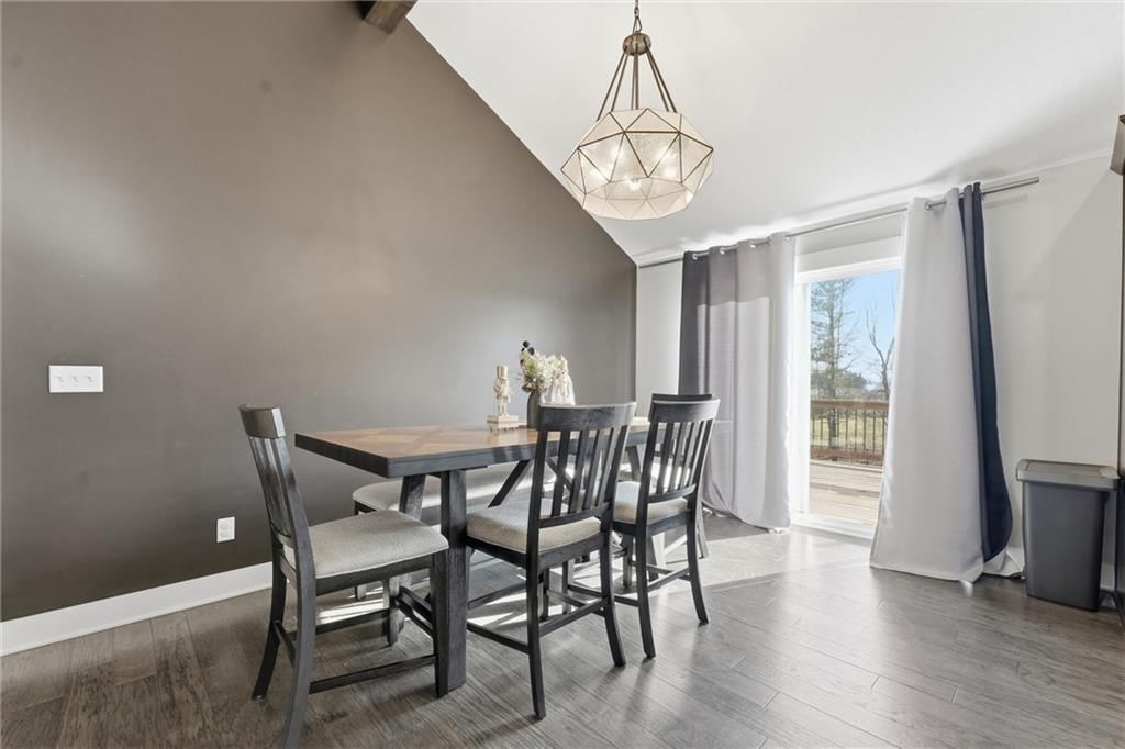 606 SE Colonial Drive — photo 8