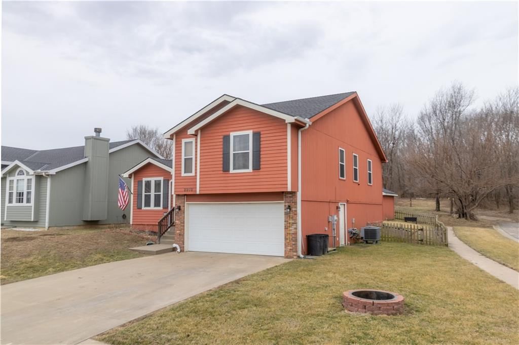 2202 Meadow Trail — photo 4