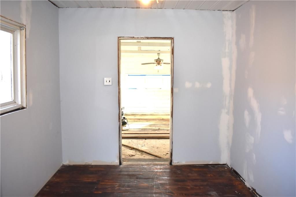 708 Lakeshore Drive — photo 6