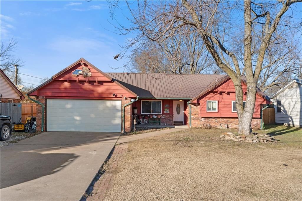 2508 W 8th Street, Coffeyville