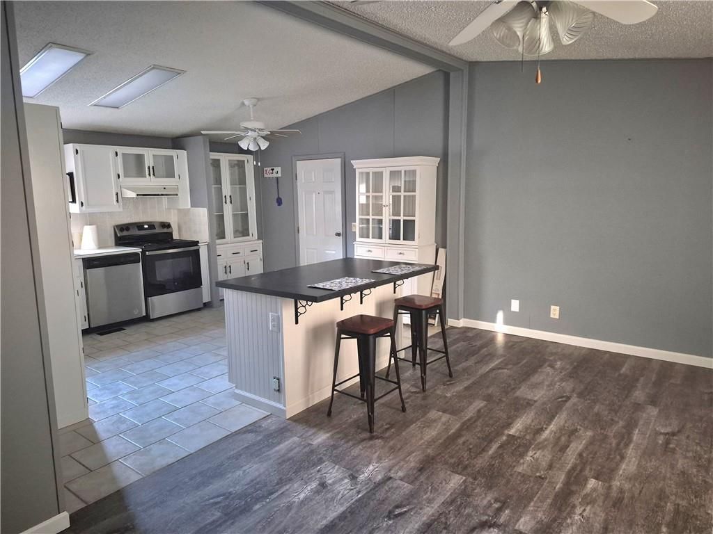 406 W Main Street — photo 12