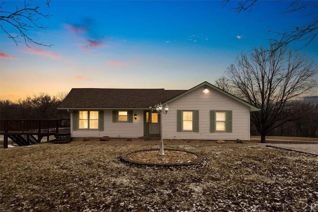 18123 Crestview Circle, Holt, MO