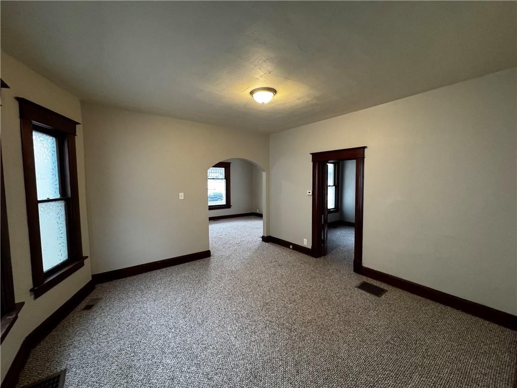 2619 Sacramento Street — photo 2